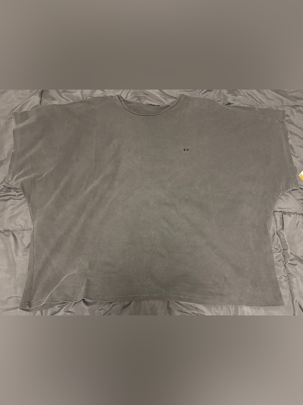 YEEZY VULTURES MERCH